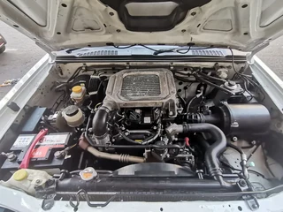 2019 Nissan NP300 Hardbody 2.5 TDI SE Hi Rider D Cab 4x4, White with 72000km available now!