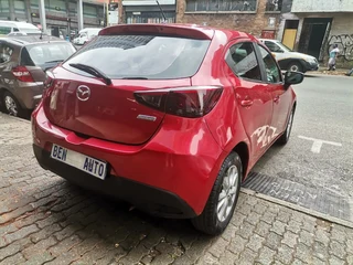 2018 Mazda Mazda2 1.5 Dynamic, Burgundy with 82000km available now!