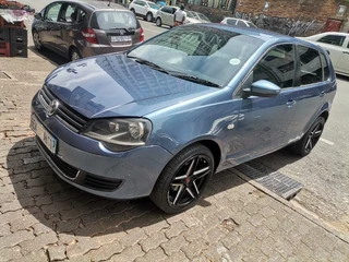 2016 Volkswagen Polo Vivo Hatch 1.4 Trendline, Blue with 89000km available now!