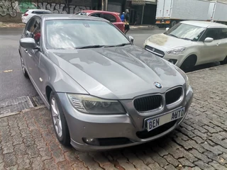 2011 BMW 320i, Silver with 101000km available now!