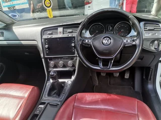 2015 Volkswagen Golf 7 1.4 TSI BMT Comfortline, White with 53000km available now!