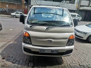 2015 Hyundai H100 Bakkie 2.6D Deck, White with 115000km available now!