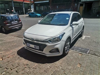 2021 Hyundai i20 1.4 Fluid, White with 30000km available now!