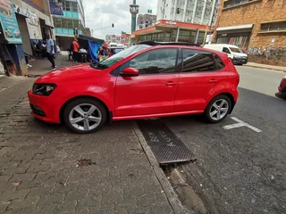 2016 Volkswagen Polo 1.2 TSI Comfortline, Red with 91000km available now!