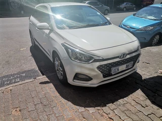 2021 Hyundai i20 1.4 Fluid, White with 30000km available now!