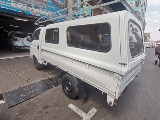 2015 Hyundai H100 Bakkie 2.6D Deck, White with 115000km available now!