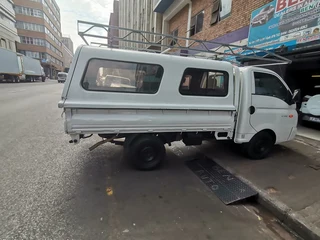 2015 Hyundai H100 Bakkie 2.6D Deck, White with 115000km available now!