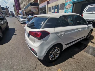 2021 Hyundai i20 1.4 Fluid, White with 30000km available now!