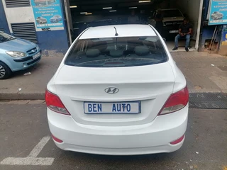 2015 Hyundai Accent 1.6 GLS, White with 75000km available now!