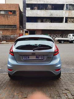 2012 Ford Fiesta 1.4 Ambiente, Blue with 91000km available now!