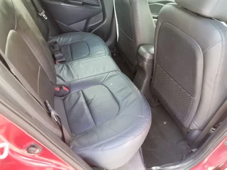 2016 Kia Rio 1.4 5-Door AT, Red with 74000km available now!