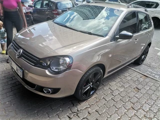 2016 Volkswagen Polo Vivo Hatch 1.6 Maxx, Gold with 83000km available now!
