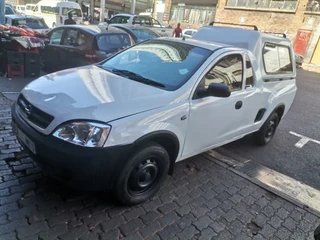 2005 Opel Corsa Utility 1.4, White with 98000km available now!