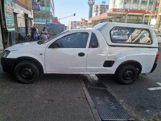 2005 Opel Corsa Utility 1.4, White with 98000km available now!