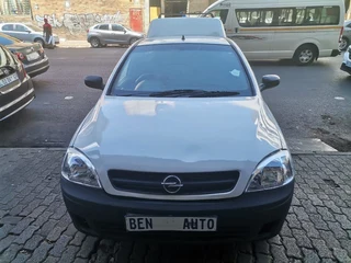 2005 Opel Corsa Utility 1.4, White with 98000km available now!