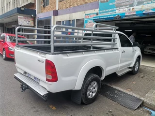 2006 Toyota Hilux 2.0 VVT-i, White with 110000km available now!