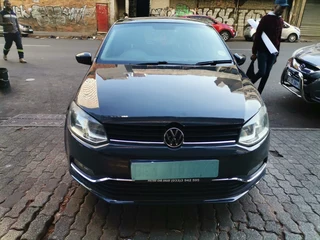 2016 Volkswagen Polo 1.2 TSI Comfortline, Grey with 96000km available now!