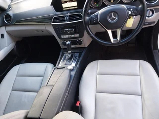 2013 Mercedes-Benz C 200 CGI BlueEFFICIENCY Classic, White with 96000km available now!