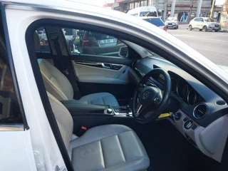 2013 Mercedes-Benz C 200 CGI BlueEFFICIENCY Classic, White with 96000km available now!