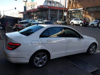 2013 Mercedes-Benz C 200 CGI BlueEFFICIENCY Classic, White with 96000km available now!