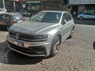 2020 Volkswagen Tiguan 1.4 TSI Trendline DSG, Grey with 102000km available now!