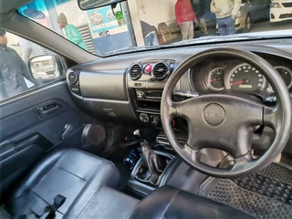 2012 Isuzu KB 250, White with 96000km available now!