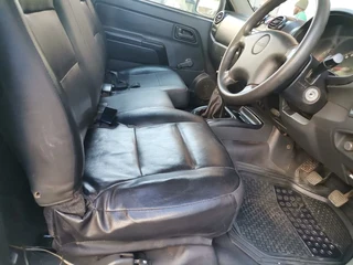 2012 Isuzu KB 250, White with 96000km available now!