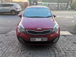 2012 Kia Rio 1.4 LX 5-Door AT, Burgundy with 87000km available now!