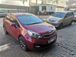2012 Kia Rio 1.4 LX 5-Door AT, Burgundy with 87000km available now!