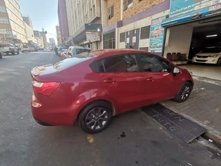 2012 Kia Rio 1.4 LX 5-Door AT, Burgundy with 87000km available now!