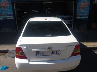 2006 Toyota Corolla 140i, White with 98000km available now!