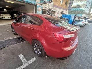 2012 Kia Rio 1.4 LX 5-Door AT, Burgundy with 87000km available now!