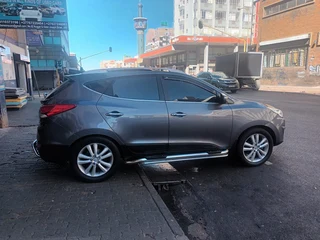 2012 Hyundai ix35 2.0 GL 4x2, Grey with 110000km available now!