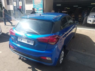 2020 Hyundai i20 1.4 Fluid, Blue with 75000km available now!