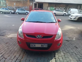 2010 Hyundai i20 1.4 Fluid, Red with 85000km available now!