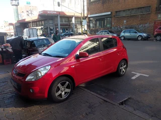 2010 Hyundai i20 1.4 Fluid, Red with 85000km available now!