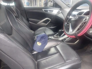 2014 Hyundai Veloster 1.6 GDI Executive AT, Grey with 80000km available now!