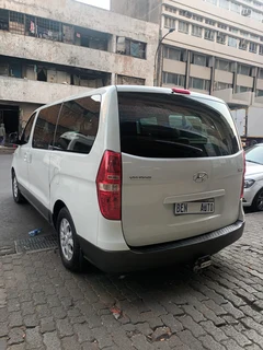 2012 Hyundai H1 2.5 VGTi GL 6-Seater Multicab AT, White with 117000km available now!