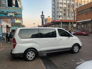 2012 Hyundai H1 2.5 VGTi GL 6-Seater Multicab AT, White with 117000km available now!