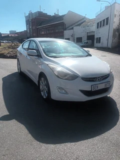 2012 Hyundai Elantra 1.6 GLS AT, White with 103000km available now!