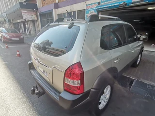 2007 Hyundai Tucson 1.6 TGDI Executive, Gold with 105000km available now!