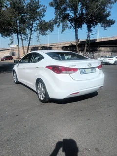 2012 Hyundai Elantra 1.6 GLS AT, White with 103000km available now!