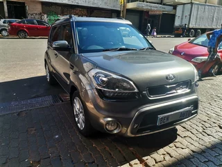 2014 Kia Soul 2.0 AT, Grey with 81000km available now!