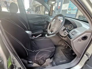 2007 Hyundai Tucson 1.6 TGDI Executive, Gold with 105000km available now!