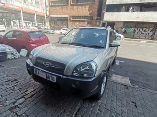 2007 Hyundai Tucson 1.6 TGDI Executive, Gold with 105000km available now!