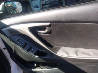 2013 Hyundai Elantra 1.6 Executive, White with 88000km available now!
