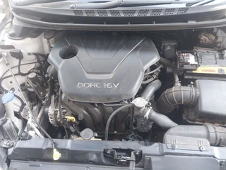 2013 Hyundai Elantra 1.6 Executive, White with 88000km available now!