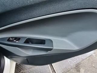 2009 Ford Fiesta 1.4i 5-Door, White with 95000km available now!