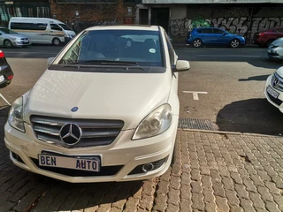 2011 Mercedes-Benz B 180, White with 101000km available now!