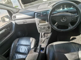 2011 Mercedes-Benz B 180, White with 101000km available now!